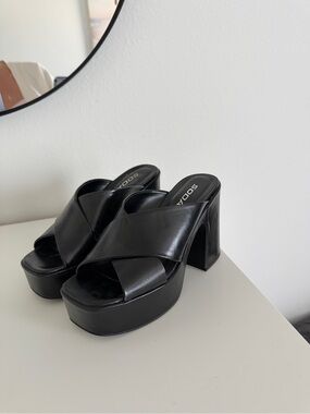 Black Platform Crossover Mule Heels